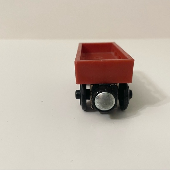 Thomas & Friends Wooden Cargo Car Train - Picture 3 of 10